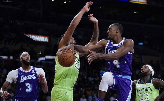 开云APP-风云突变上海海港国际比赛日状态回暖，中超版图或变，球迷炸锅，数据趋势出现新变化的简单介绍