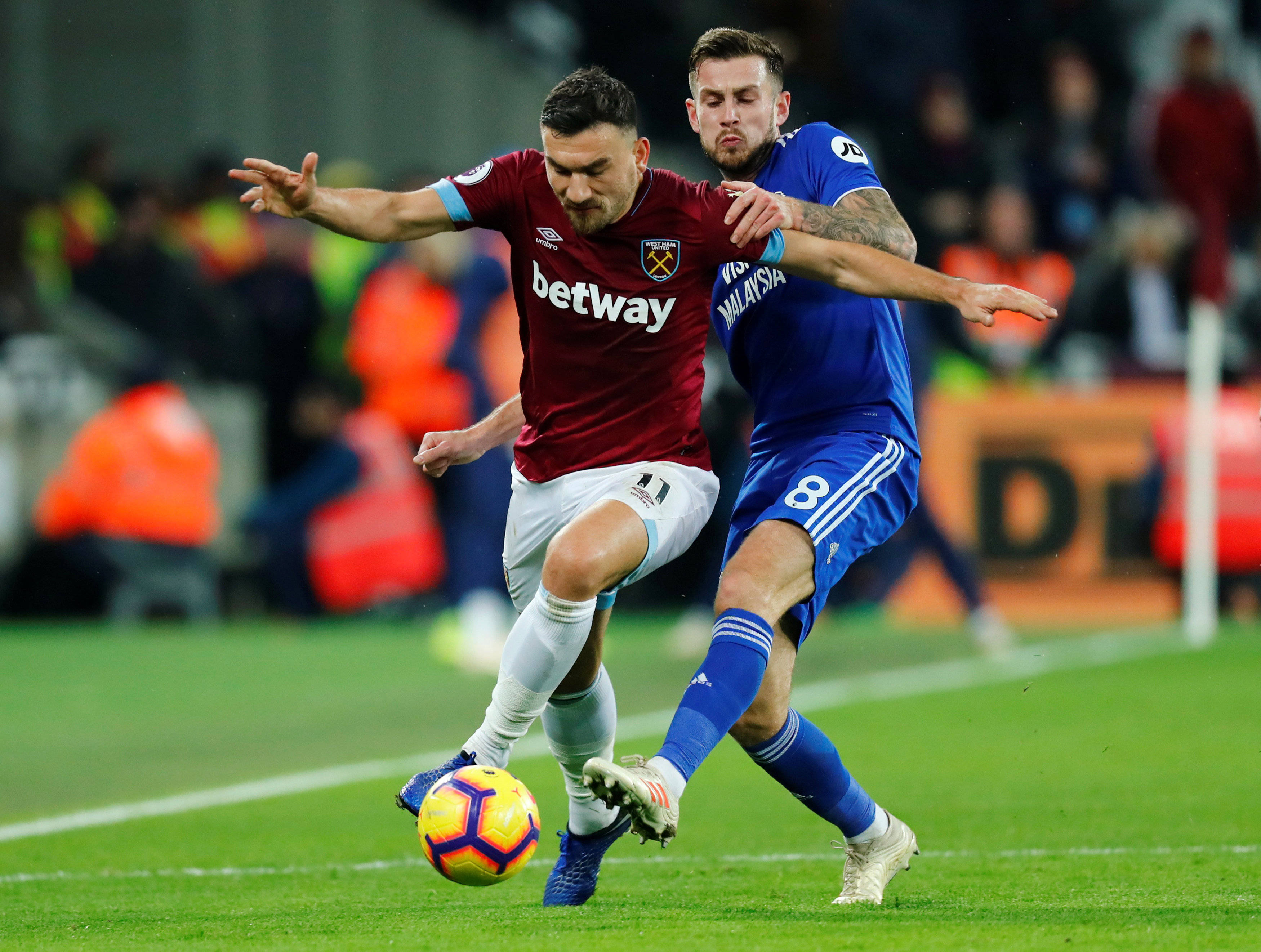 开云娱乐-包含集结日突围战来临；切尔西围绕法甲防线松动；引发热议；年轻球员得到机会的词条